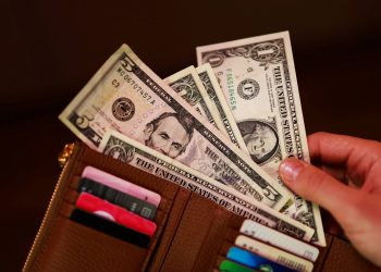 Dólar e Bolsa hoje (5); acompanhe as cotações – 05/06/2026 – Economia